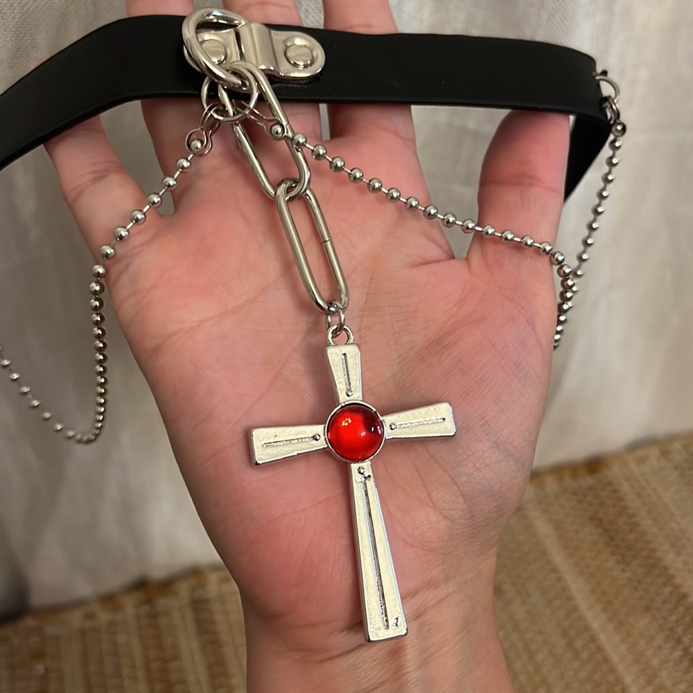 Gothic choker cross red necklace Rosario and vampire anime mocha inspired - Picture 5 of 7
